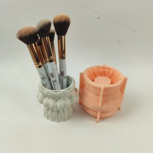 قالب سیلیکونی گلدان نیم تنه (جا براش ارایشی)